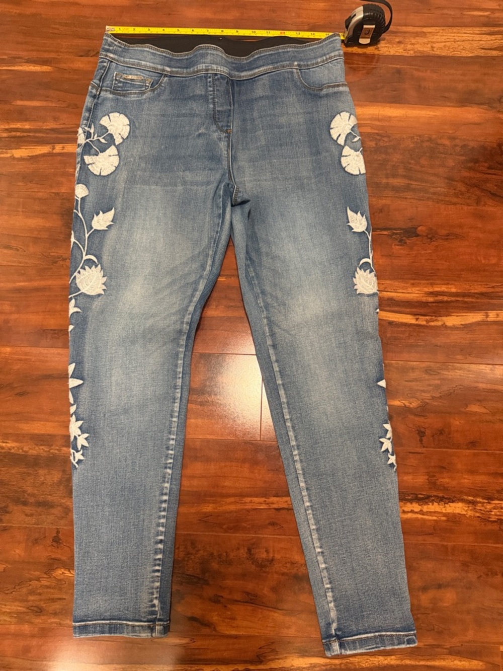 Coco + Carmen Blue Embroidered Skinny stretch jeans
